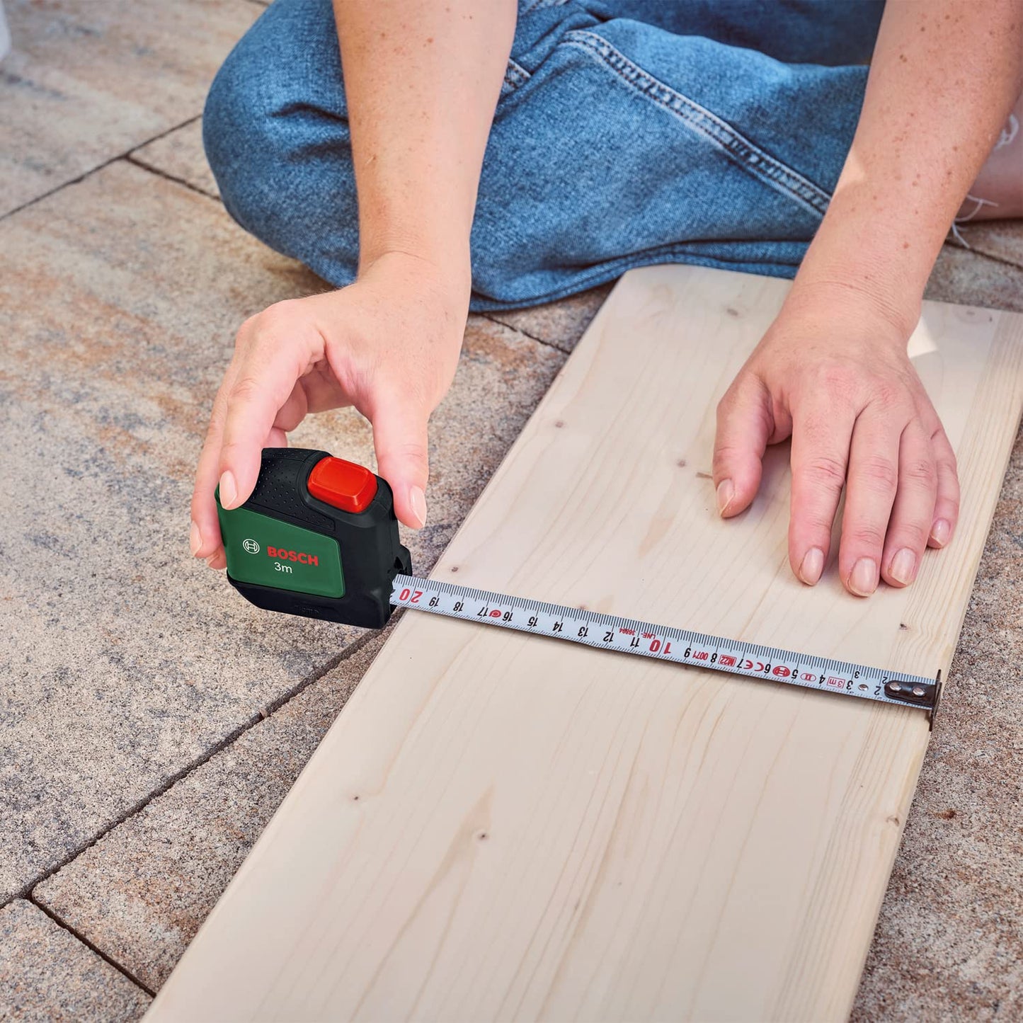 Bosch tape measure (3m) with autolock function | Ergonomic with belt clip