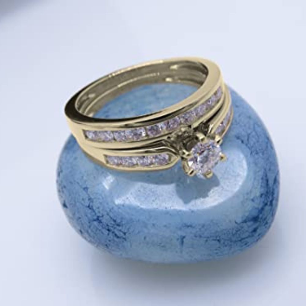 DazzlingRock Collection (K3259-14KY) ladies' ring: 14K yellow gold, round cut, IJ diamond